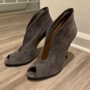 Gianvito Rossi Vamp Pump / Bootie